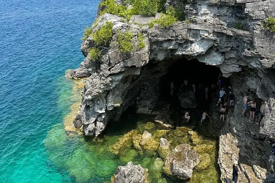 Hiking Tour on The Grotto from Toronto RV-Motorhome Tour