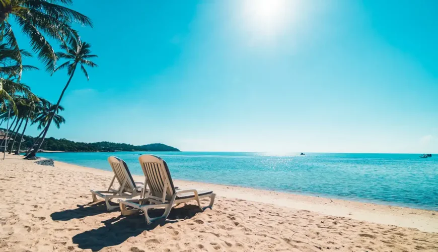 Discover top summer beach destinations for sun, sand, and surf! Tips on the best times to visit, what to expect, and what to bring for an unforgettable trip.