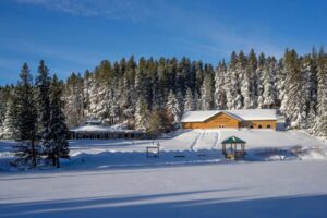 Cypress Hills Interprovincial Park is a great destination for winter RV camping. The park offers several campgrounds, including Elkwater and Cypress Hills.