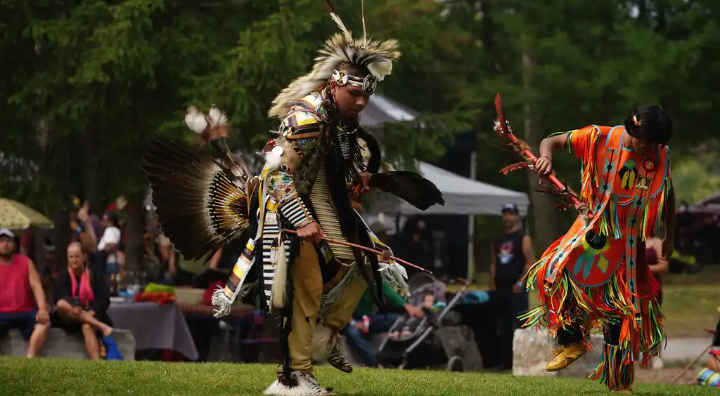 Explore Ontario's Indigenous villages, rich in history and culture. Learn tips, visit Curve Lake, Six Nations, Manitoulin Island, and more with MY-IVVI tours.