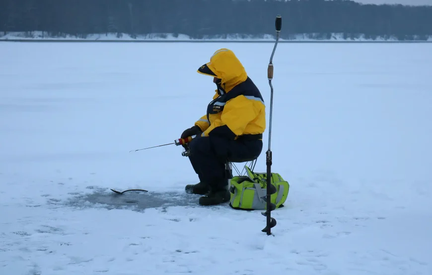 Ice Fishing Adventure on the Icey Lake RV-Motorhome Tour