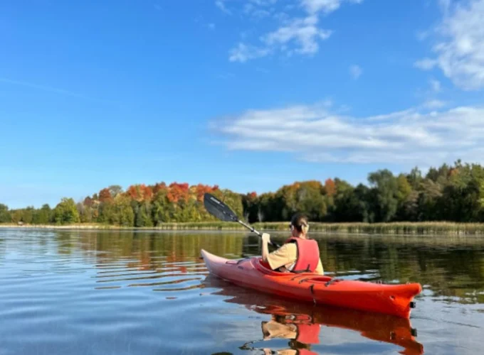 Kayaking tour on Island Lake from Toronto on RV – Motorhome