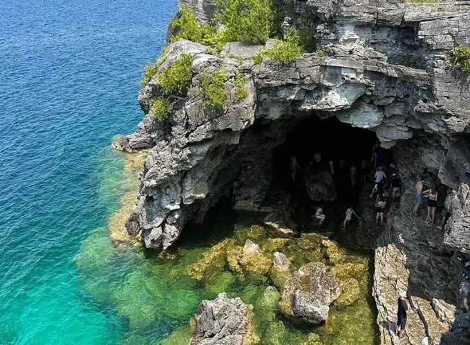 Hiking Tour on The Grotto from Toronto RV-Motorhome Tour