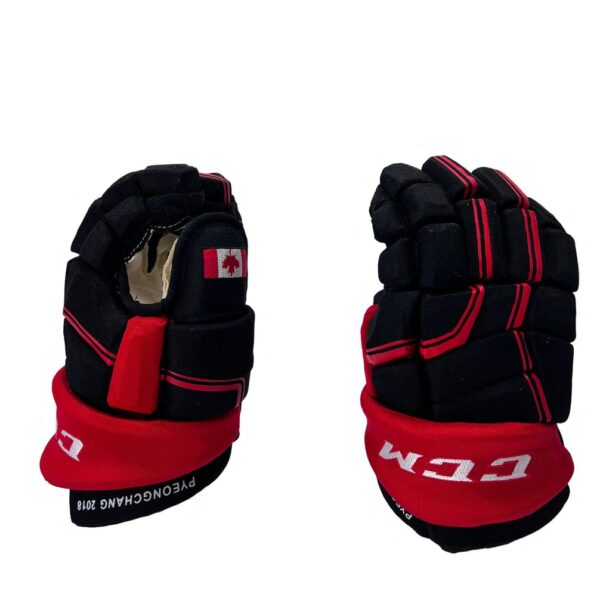 Ccm : Sr, CCM PRO STOCK TEAM CANADA QL PLAYER GLOVE