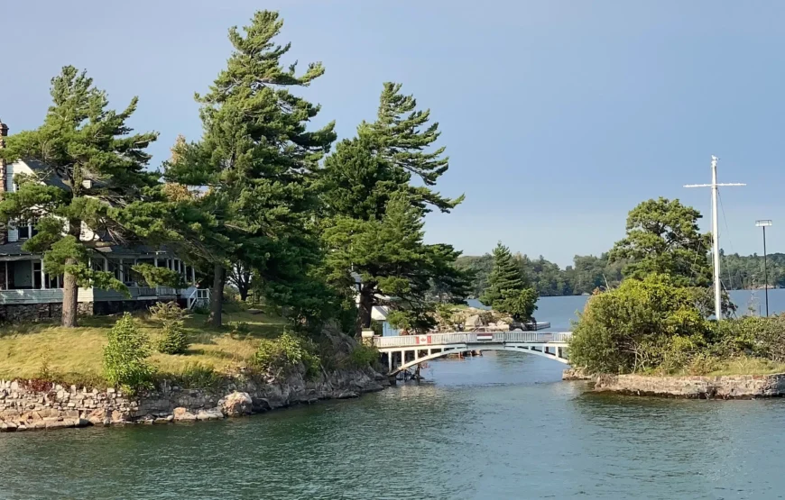 From Toronto: Thousand Islands RV – Motorhome Tour with Driver-2Go