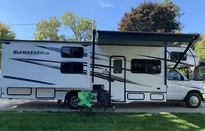 From Toronto: Thousand Islands RV – Motorhome Tour with Driver-2Go