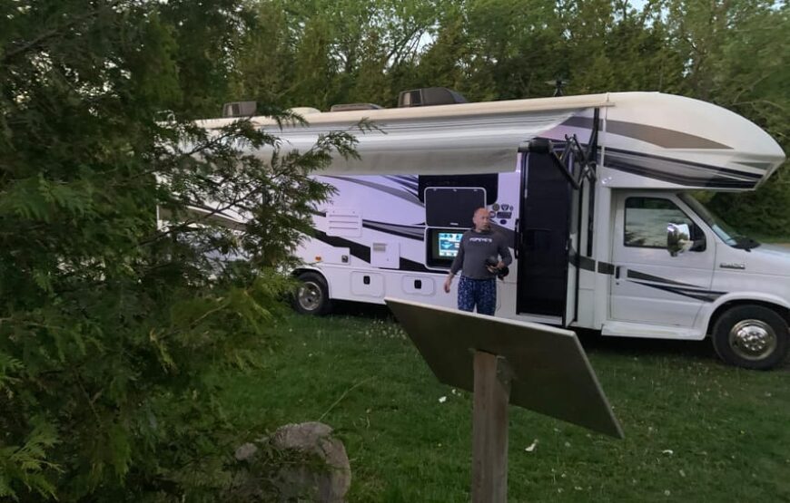 Tour on Flowerpot Island from Toronto RV-Motorhome Tour