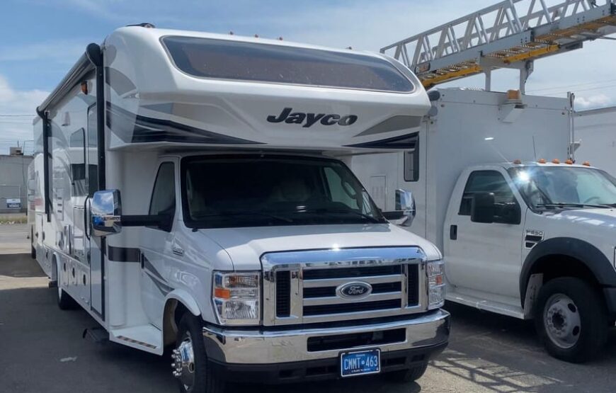 Montreal – Toronto: RV-Motorhome Tour with Drive-2Go