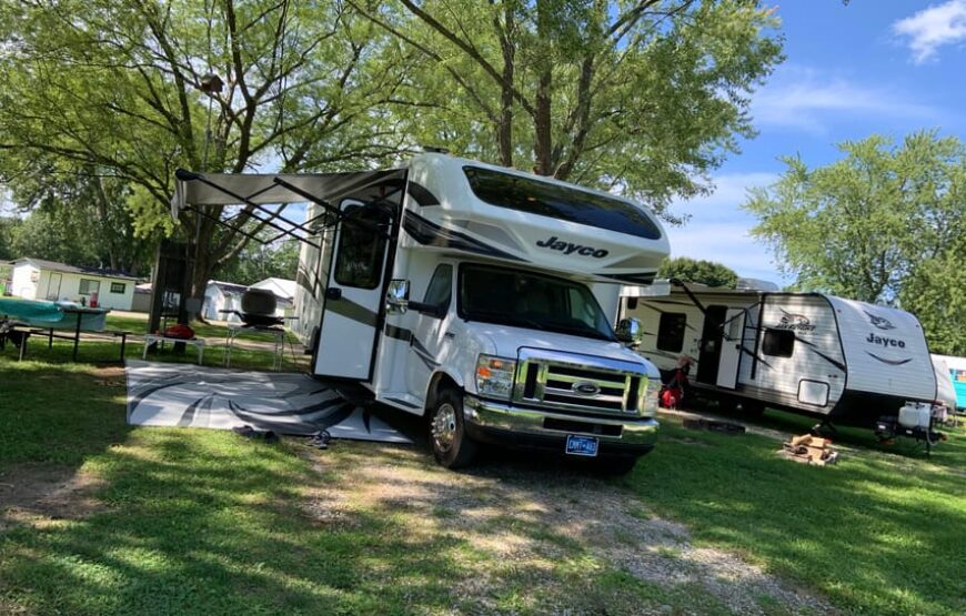 Ottawa from Toronto: RV-Motorhome Tour with Drive-To-Go