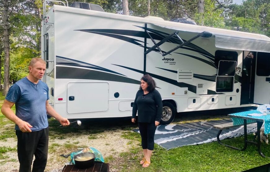 Ottawa from Toronto: RV-Motorhome Tour with Drive-To-Go