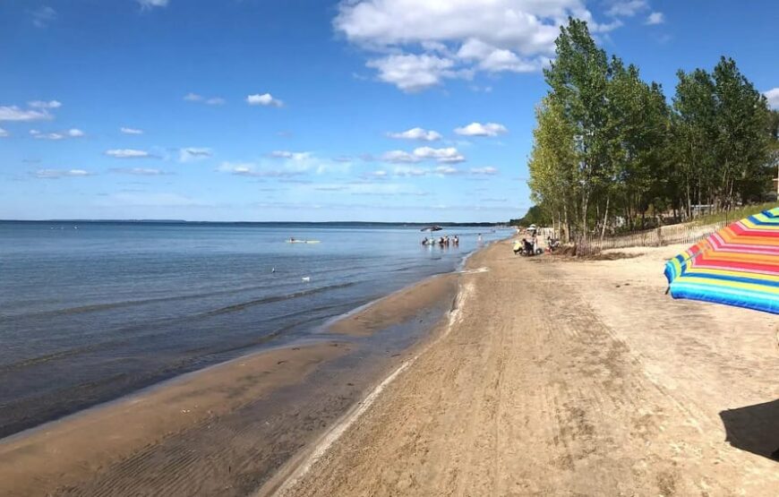 RV-Motorhome Tour to Wasaga Beach from Toronto