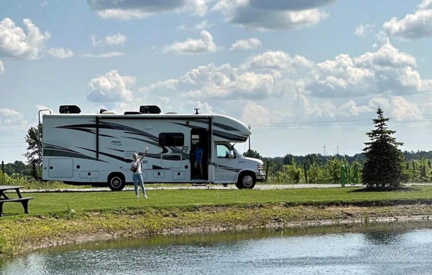 Toronto to Niagara Falls RV-Motorhome Tour